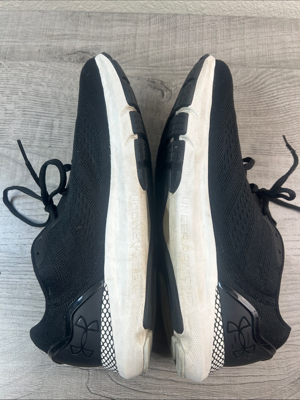 Under Armour Black and White Athletic Sneakers Size 10 Men’s - Picture 6 of 9